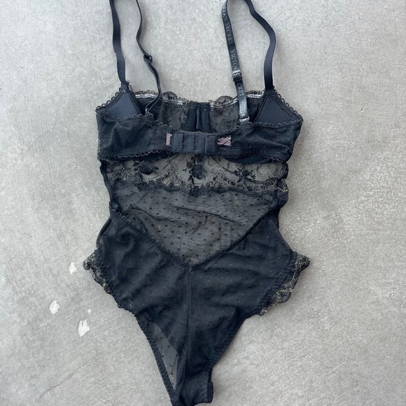 Victoria's Secret Black Lace Bodysuit NWT - Picture 2 of 5